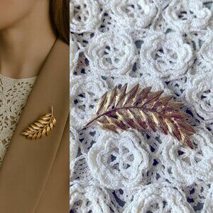 AAi Signed Gold Tone Leaf Brooch